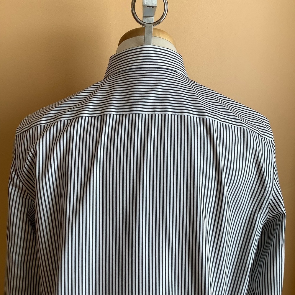 JONES NEW YORK Black/White Striped Button Down Shirt Size M - Picture 6 of 10